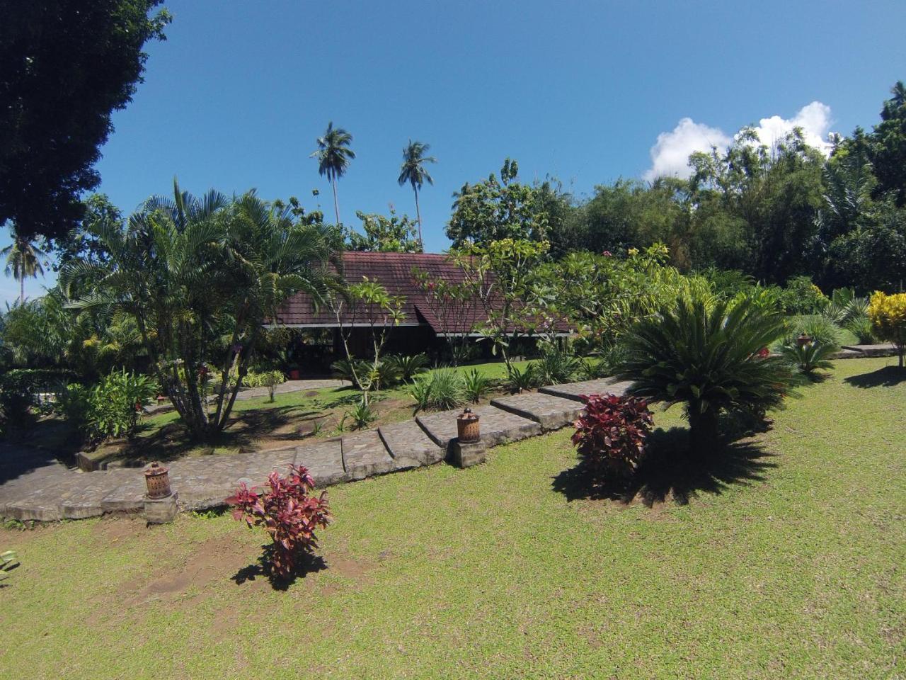 Lumbalumba Resort - Manado Exterior foto